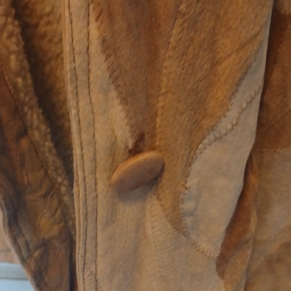 Women's Camo Leather Teddy Jacket with Hood - Picture 7 of 12